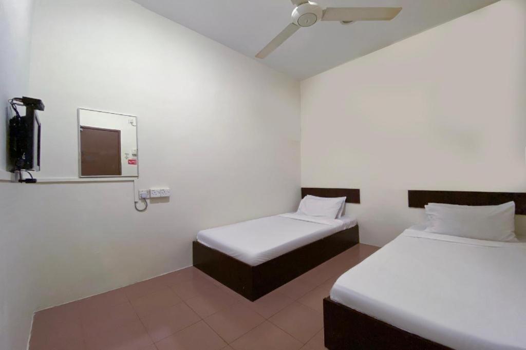 Spot On 89907 Motel Impian Seri Manjung Exterior photo